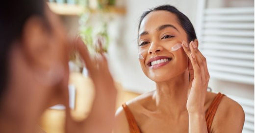 AM vs. PM Skincare Routines: What's the Difference? - Glopetra