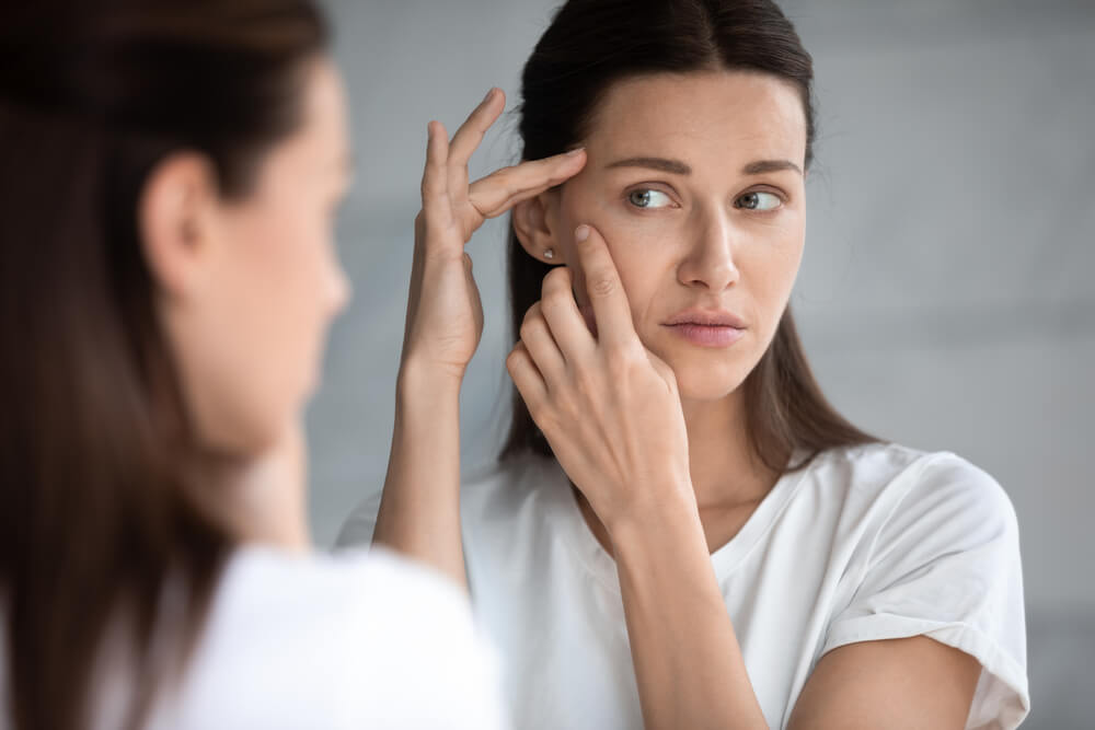 Vitamin C Serum Benefits and Uses for Skin - Glopetra