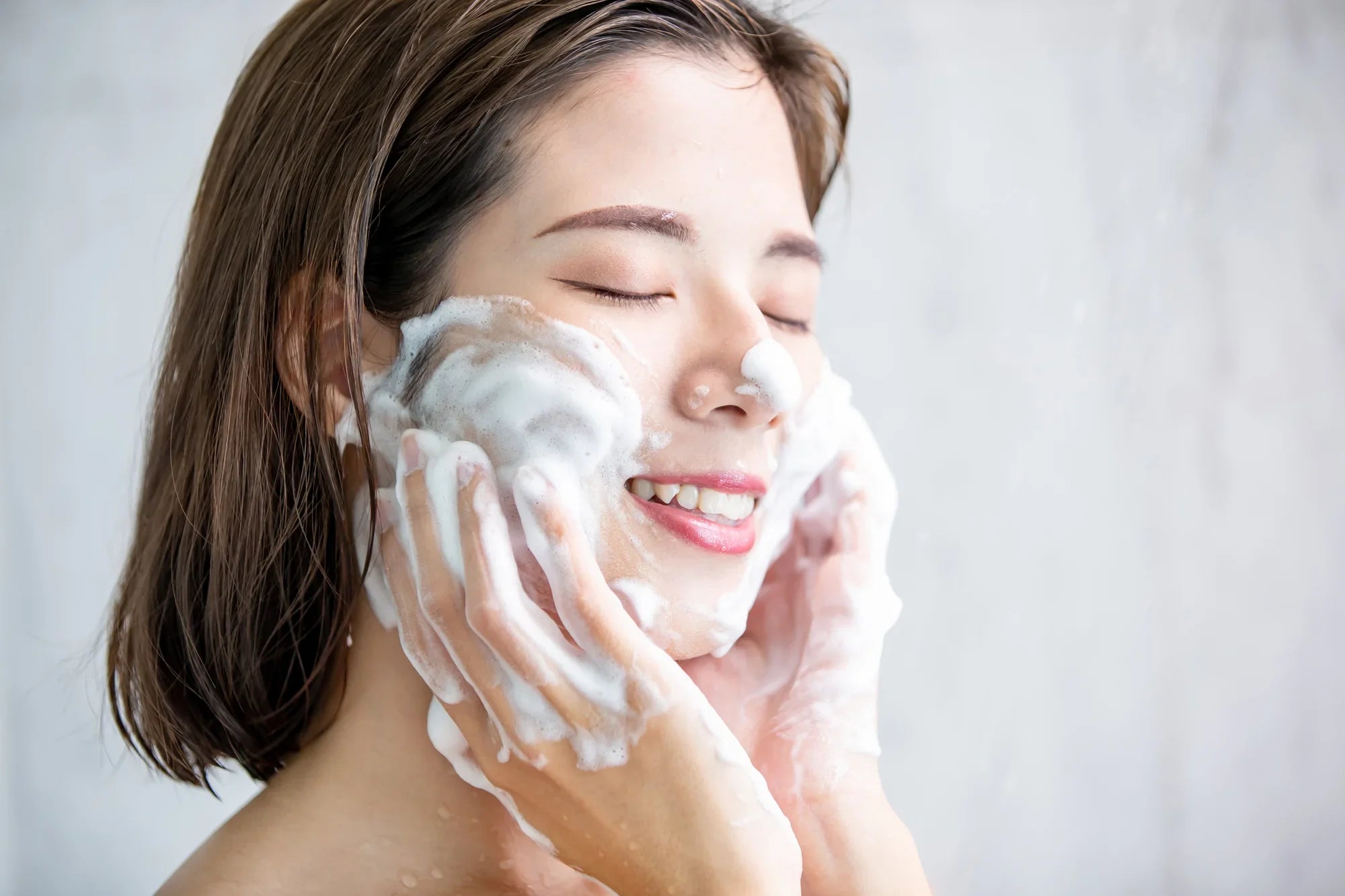 Benefits of Double Cleansing and How to do it right?